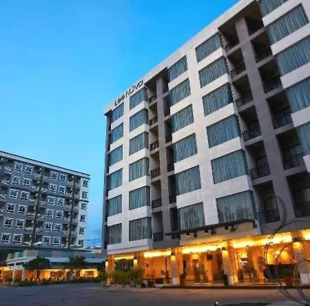 Leenova Hotel