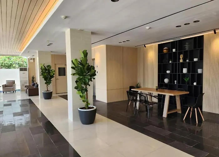 里诺娃酒店 酒店